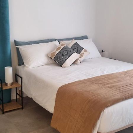 Anthias Rooms Affittacamere Porto San Paolo  Buitenkant foto